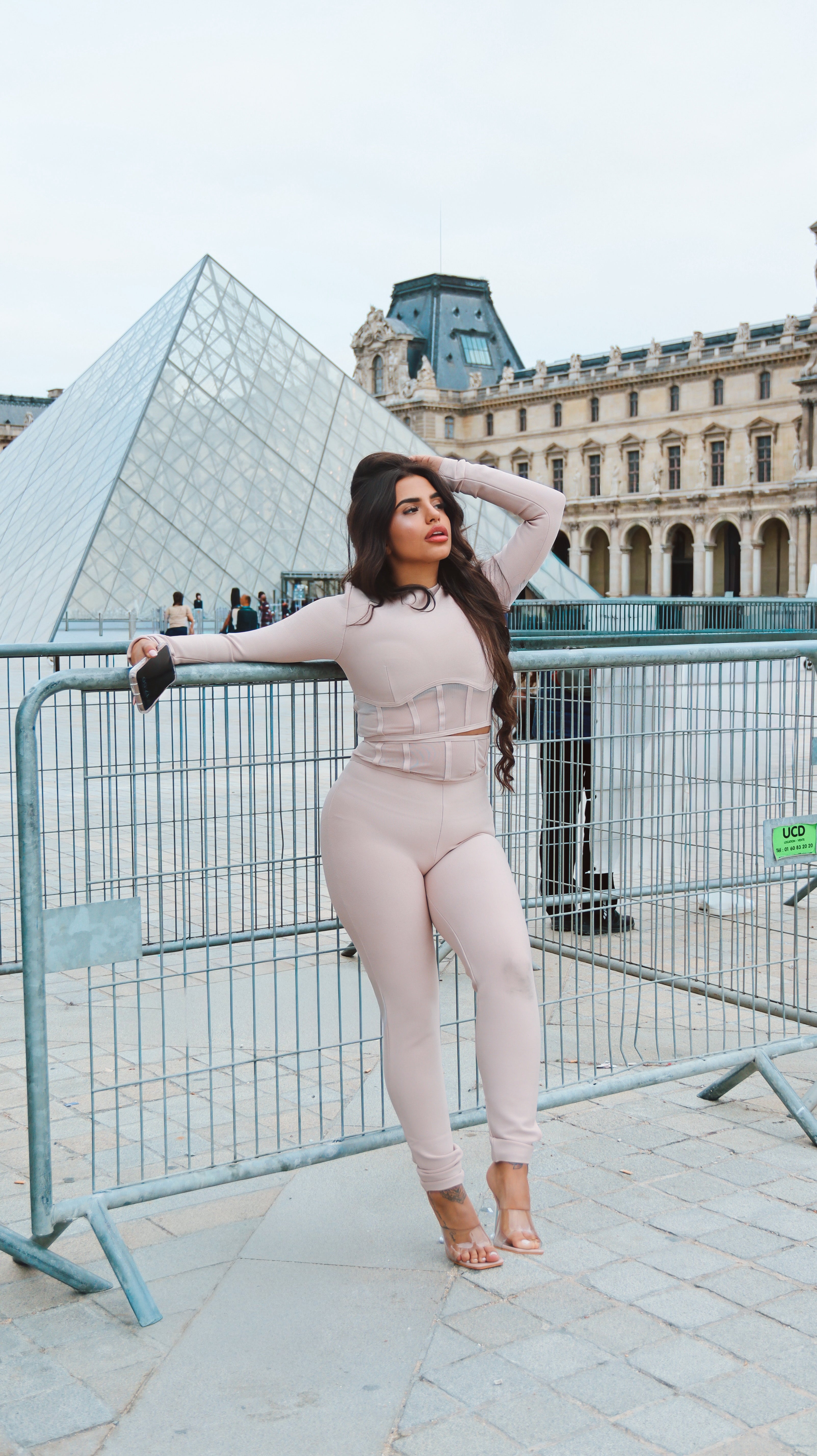 COORDINATO BEIGE MIL