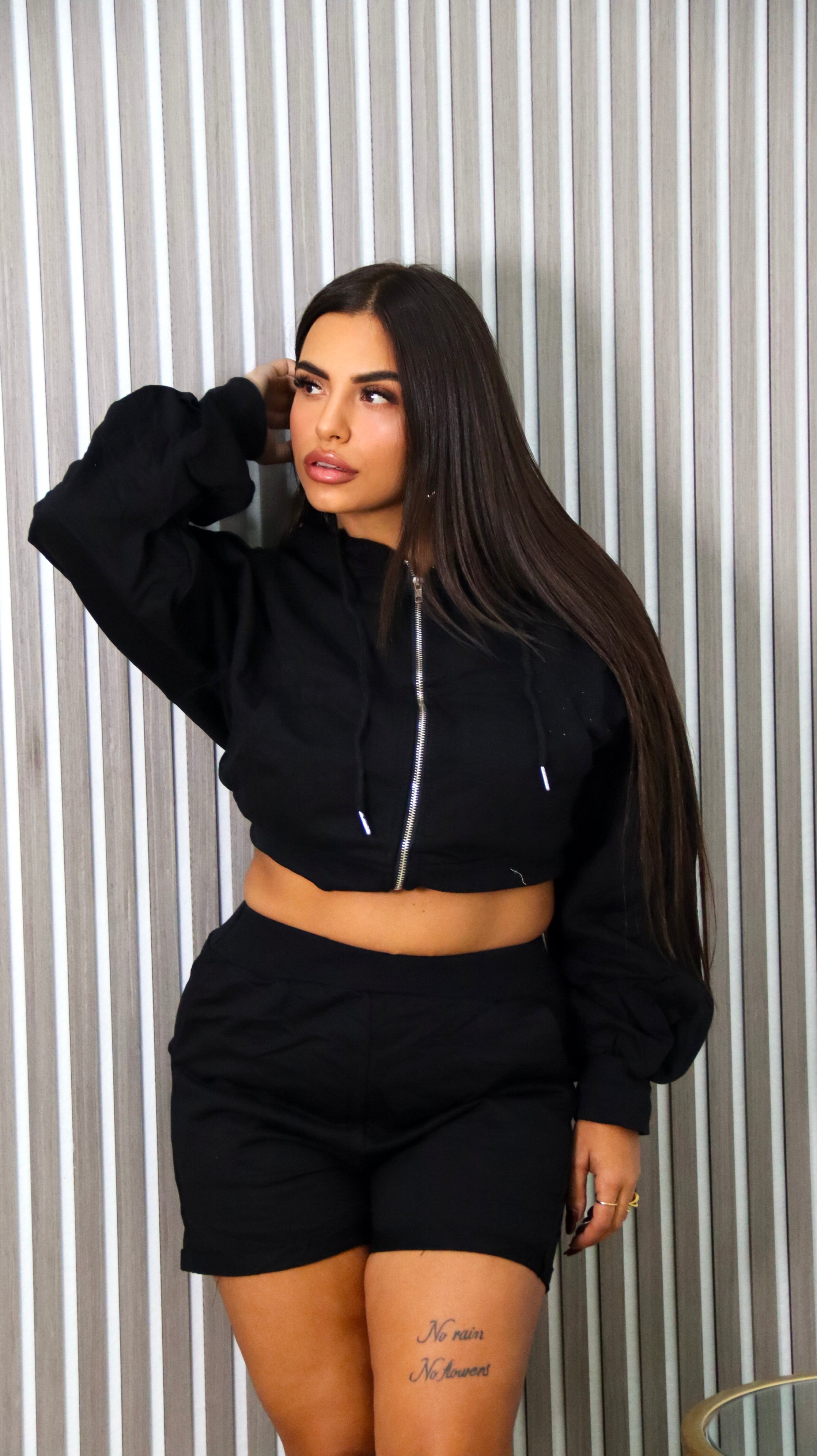 COORDINATO BLACK SHORTS MIL